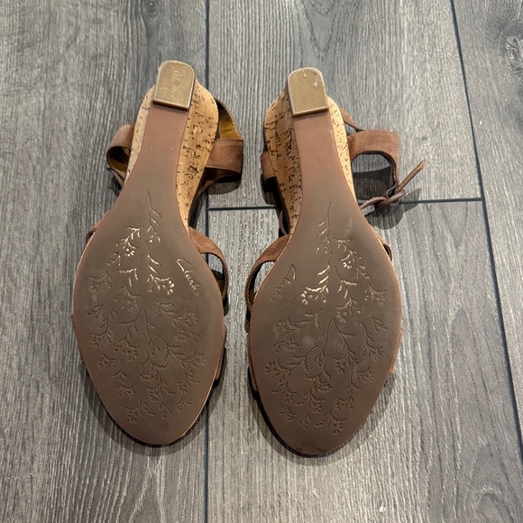 Clarks Brown Wedge Sandals with Beaded Accents - Picture 6 of 6
